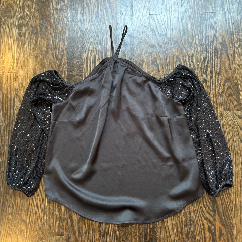 NWT Heartloom Chase Sequin Top
